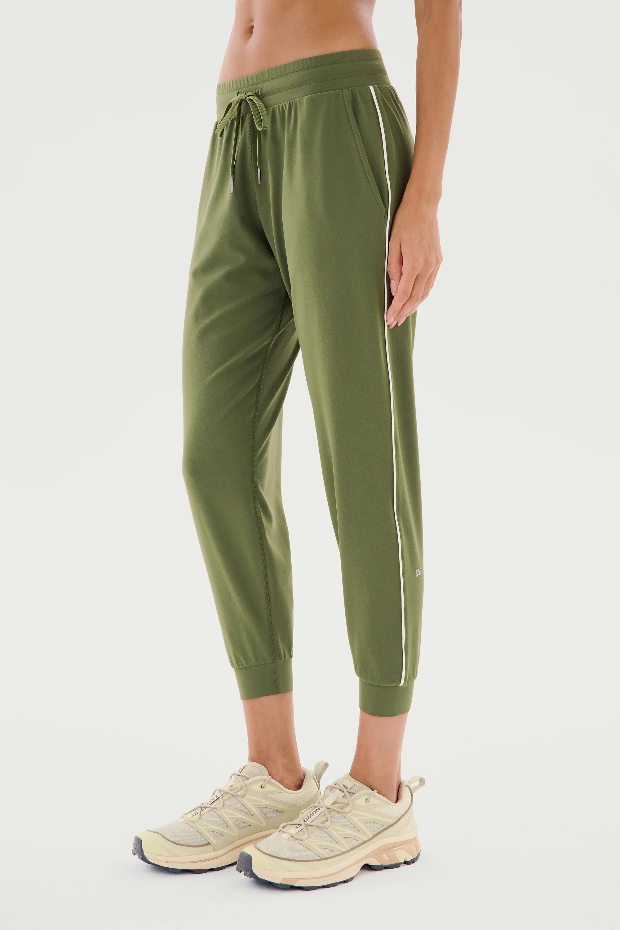 Airweight Jogger 7/8 with Piping - Image 3
