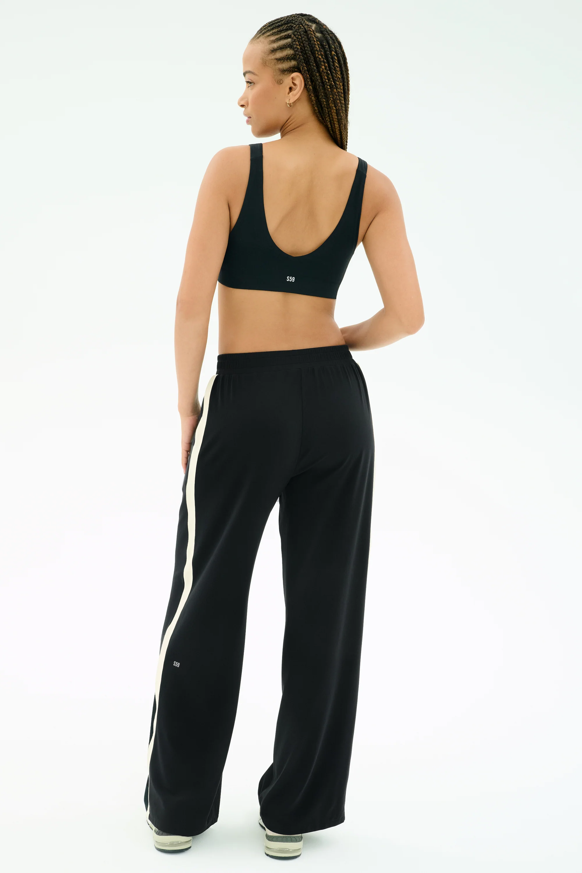Airweight Scoop Back Bra - Black - Image 6