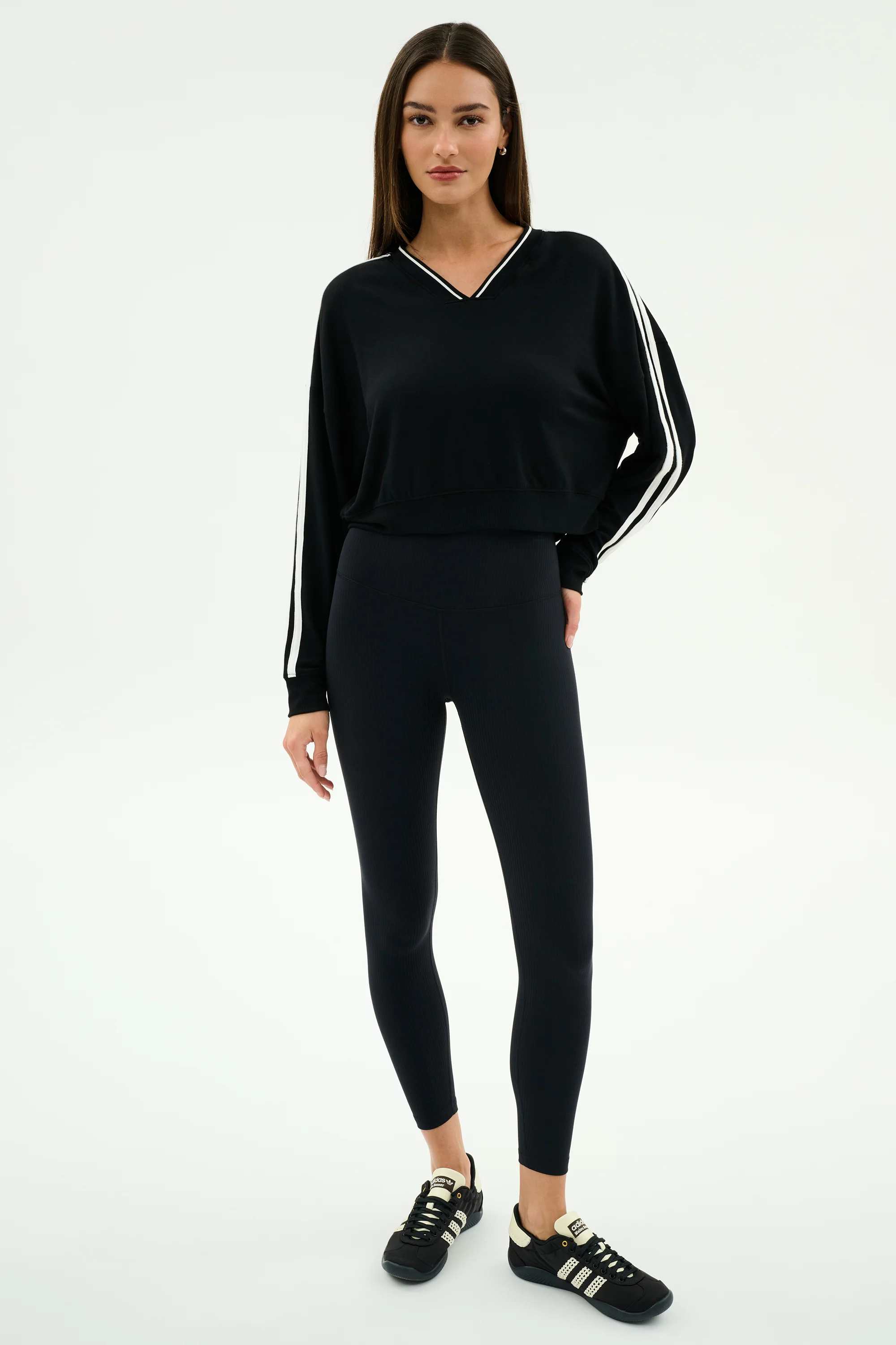 Ellie Fleece V Neck Sweatshirt - Black/White - Image 4