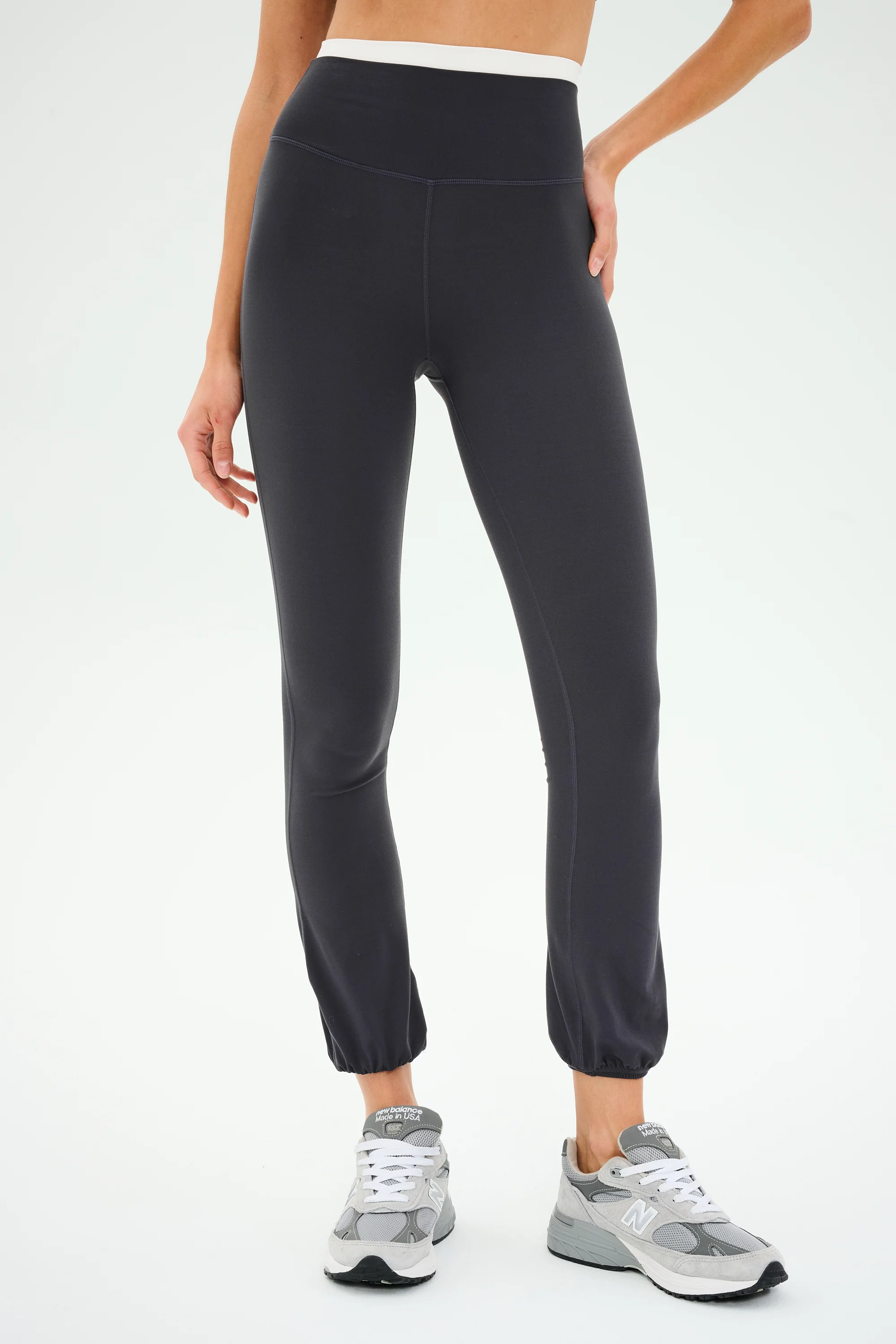 Icon Dual High Waist Airweight Legging - Image 2