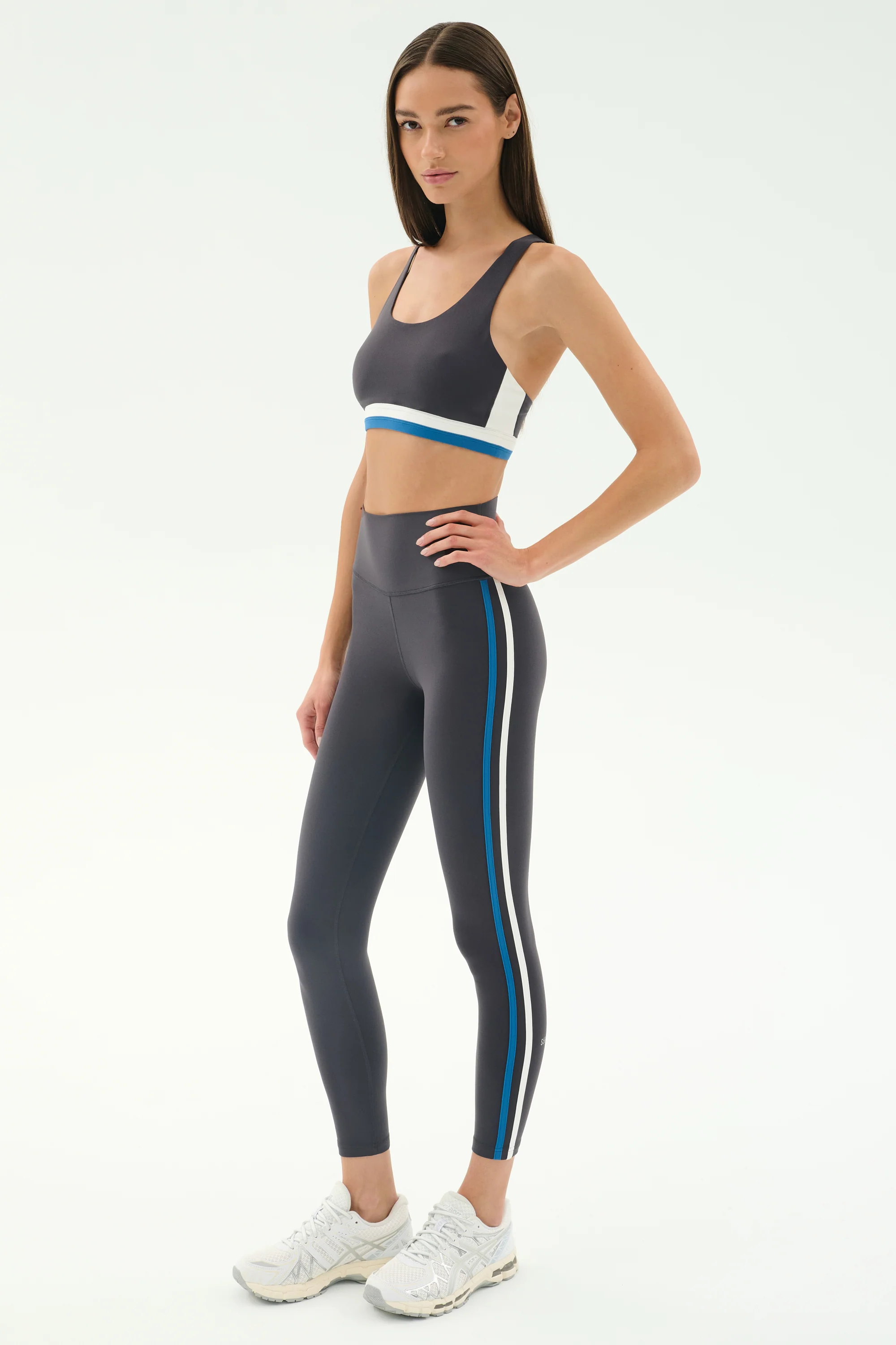 Maci Airweight Bra - Graphite/White - Image 5