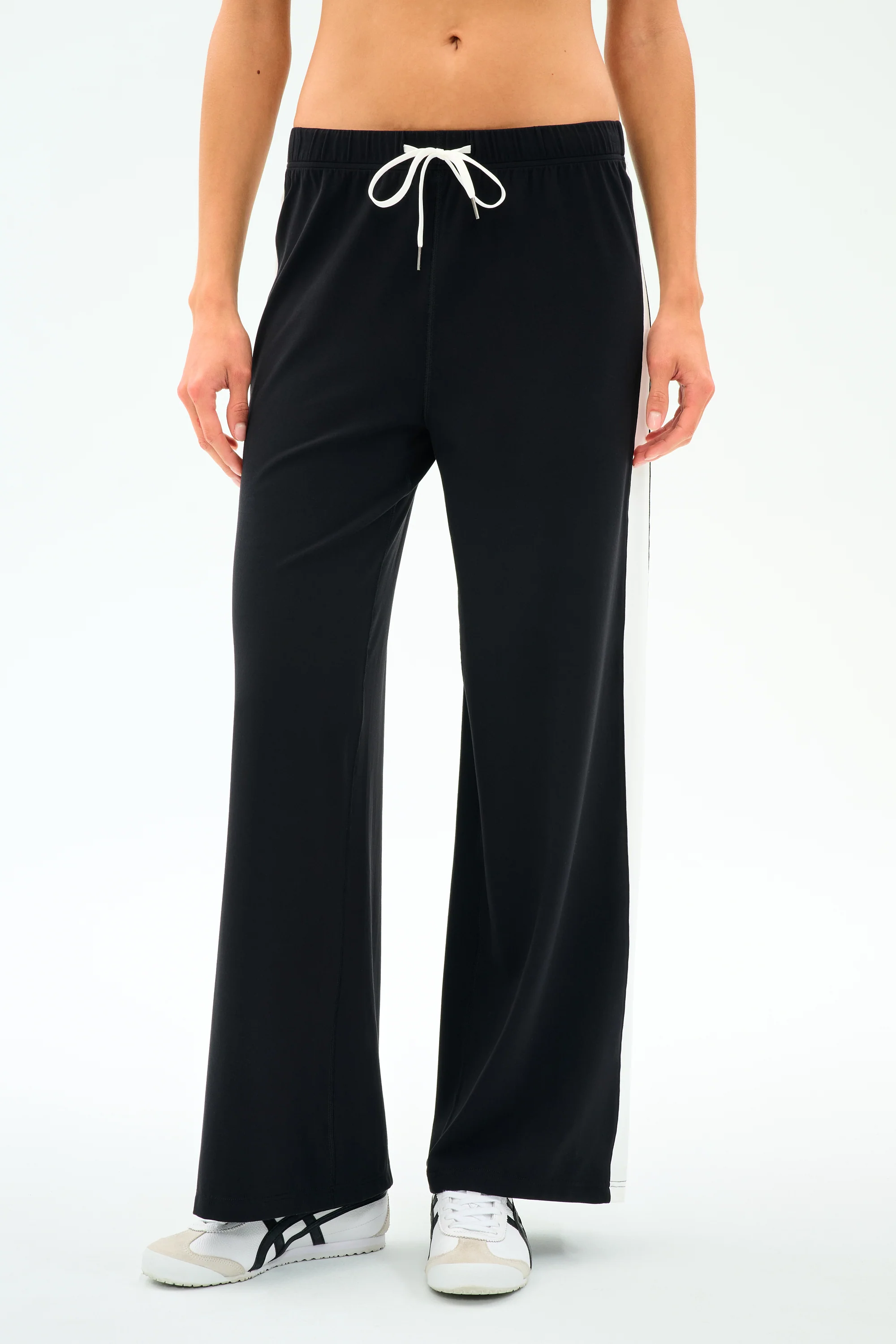Willow Airweight Wide Leg - Black/White - Image 2